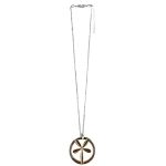 2011141 Contemporary Two-Tone Daisy Pendant Necklace